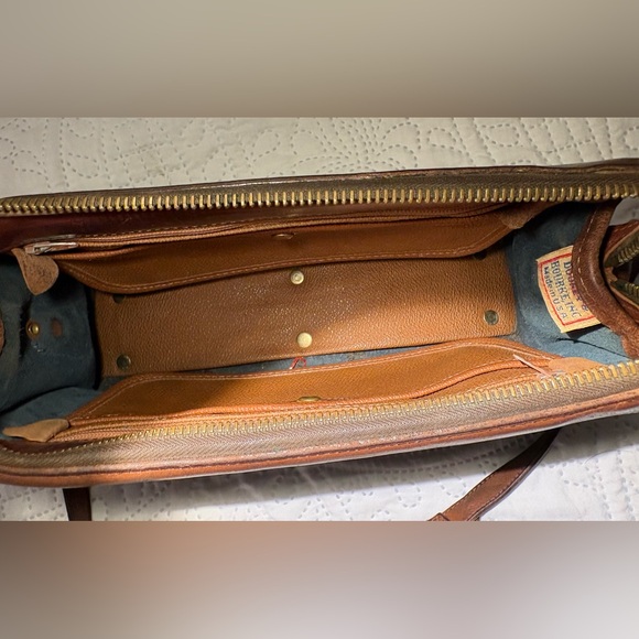 Vintage Dooney & Bourke AWL Crossbody Bag Navy British Tan Duck Logo Solid Brass - Picture 14 of 17